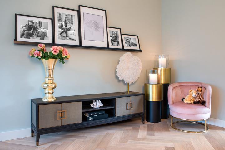 Immagine prodotto Richmond Interiors Mobili TV Bloomingville nero oro spazzolato 185