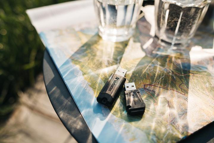 Produktbild Verbatim Store 'n' Go Pin Stripe (32 GB, USB-A)