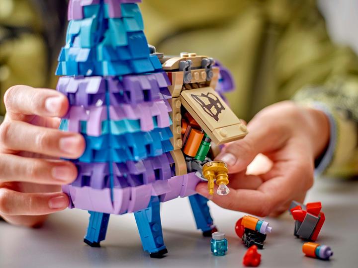 Actual product image LEGO Vorratslama (77071, LEGO Fortnite)