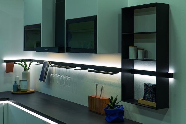 Immagine prodotto L&S Lampade montate LED Sign Emotion 12 V, profilo di sistema (128 lm)