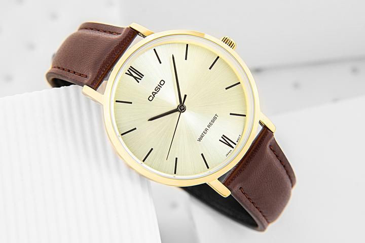 Actual product image Casio Ladies' watch LTP-VT01GL-9BUDF + BOX
