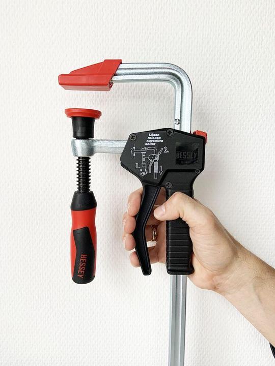 Produktbild Bessey Einhandzwinge EHZ mit 2K-Griff (300 mm)