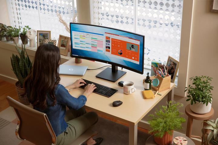 Actual product image HP P34hc (3440 x 1440 pixels, 34")