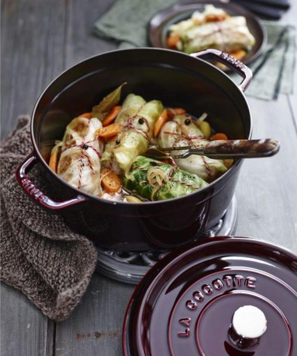 Produktbild Staub Cocotte (22 cm, Bräter + Schmortopf, Gusseisen, Emaille)
