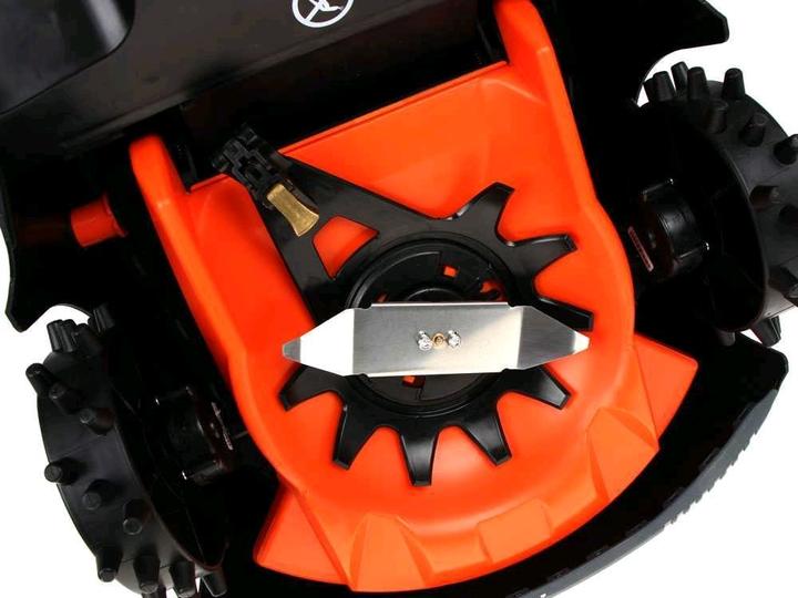 Actual product image Black & Decker Black&Decker BCRMW122QW Robotic Lawnmower (700 m², Boundary wire)
