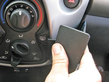 Produktbild Brodit 855035 Halterung Peugeot 108 14-