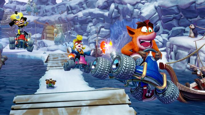 Immagine prodotto Activision Crash Team Racing: Nitro Fueled (PS4, DE)