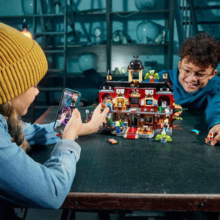 Produktbild LEGO Newbury's spukende Schule (70425, LEGO Hidden Side)