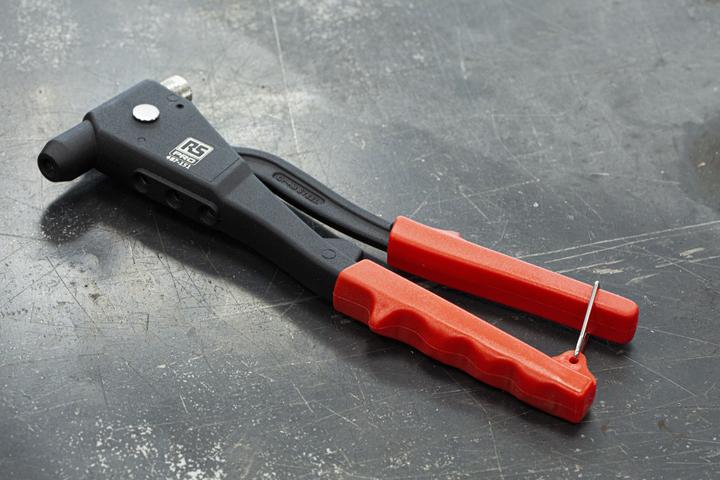 Image du produit Rs Pro Outil de rivetage pour inserts filetés (286 mm)