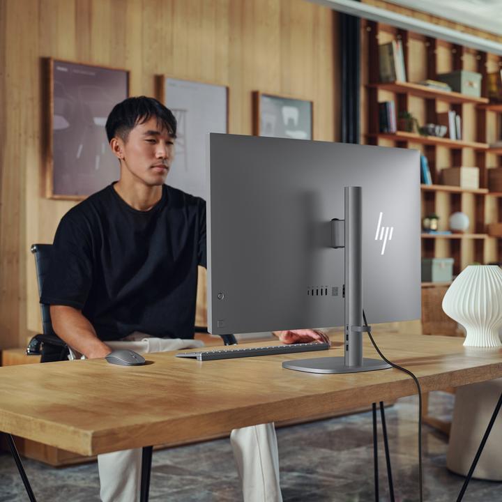 Produktbild HP OmniStudio X AiO 32-c0790nz (Intel Core Ultra 7 155H, 32 GB, 2000 GB, GeForce RTX 4050)
