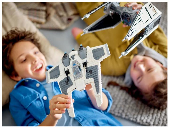 Produktbild LEGO Mandalorian Fang Fighter vs. Tie Interceptor (75348, LEGO Star Wars)