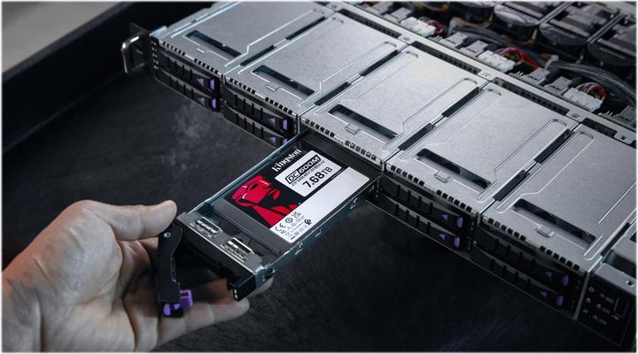 Immagine prodotto Kingston DC600M (7680 GB, 2.5")