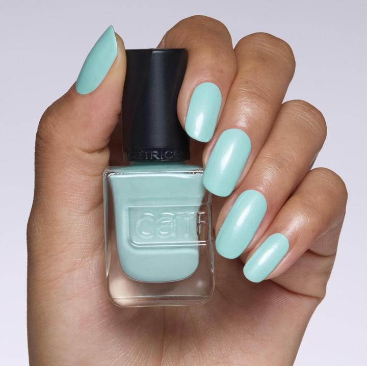 Actual product image Catrice Gel Affair Nail Lacquer No. 030 Green Long-Lasting (030 Oh So Fresh, Gel-Effect Nail Polish)