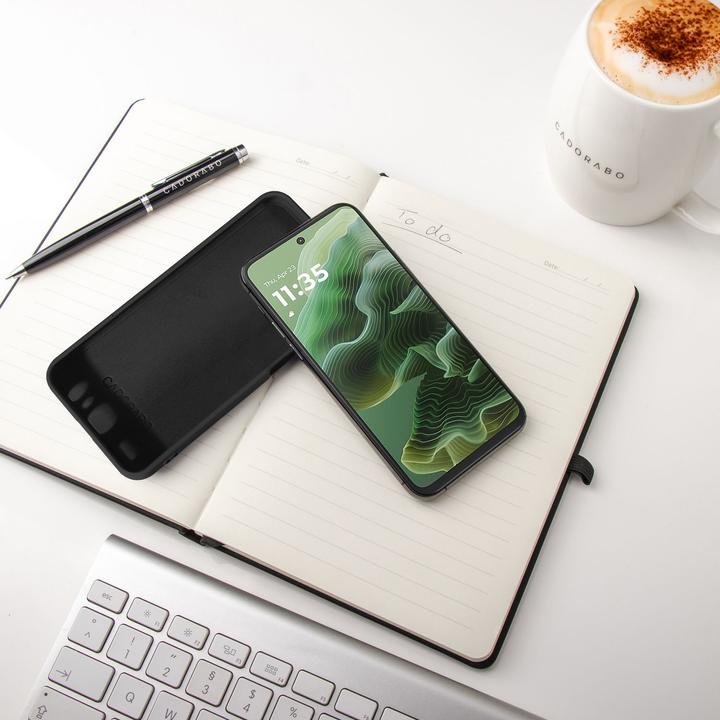 Produktbild Cadorabo Hülle für Motorola Moto G35 im Liquid Case Design (Motorola Moto G35)
