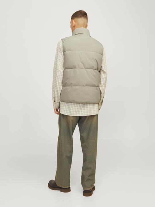 Produktbild Jack & Jones Jorvesterbro Bodywarmer Aw24 Sn (XL)