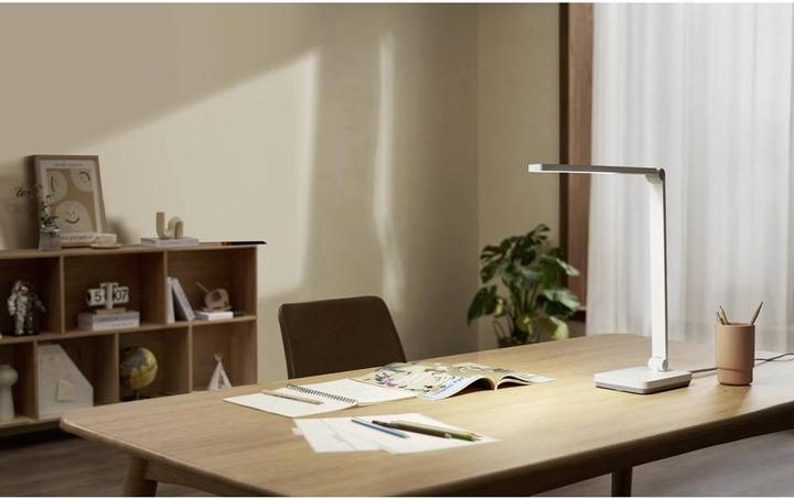 Actual product image Xiaomi Desk Lamp Lite (100 lm)