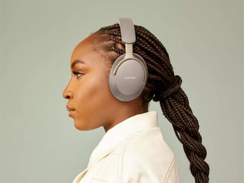 Produktbild Bose QuietComfort Ultra (ANC, 18 h, Kabelgebunden, Kabellos)
