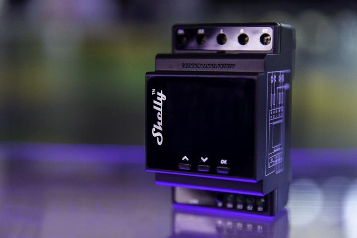 Actual product image Shelly Pro Dual Cover PM (Dimming actuator)