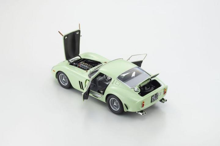 Actual product image Kyosho Ferrari 250 GTO Goodwood Tourist Trophy 1:18