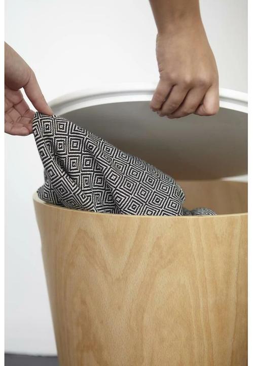Actual product image Umbra Woodrow