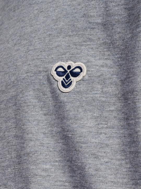 Actual product image hummel hmlJR LOOSE T-SHIRT S/S BEE (104)