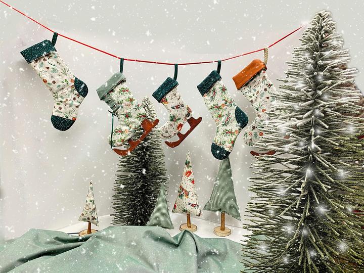 Westfalenstoffe Baumwoll-Stoff Rothenburg "Weihnachtsallerlei", B 150 cm, Meterware