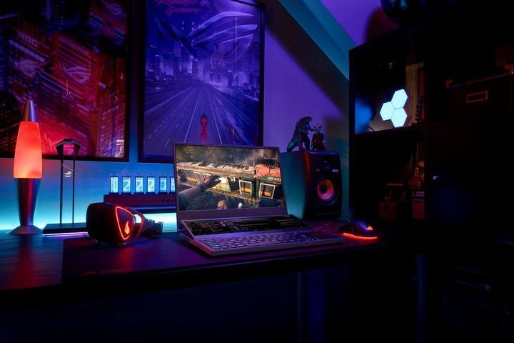 Image du produit ASUS ROG Zephyrus Duo 15 (15.60", Core i9-10980HK, 32 Go, 2000 Go, CH)