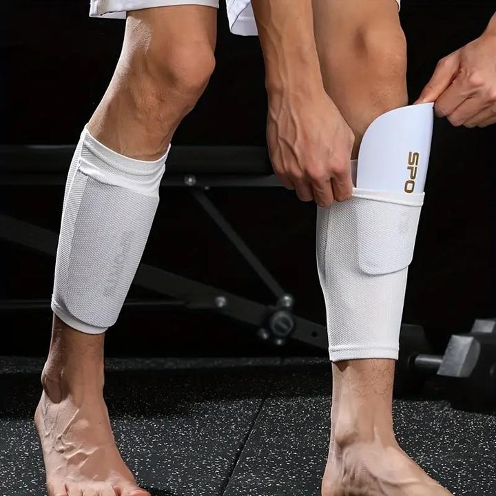 Produktbild Cbx Fussball-Set Fussballsocken und Schienbeinschoner Grösse M Weiss (M)
