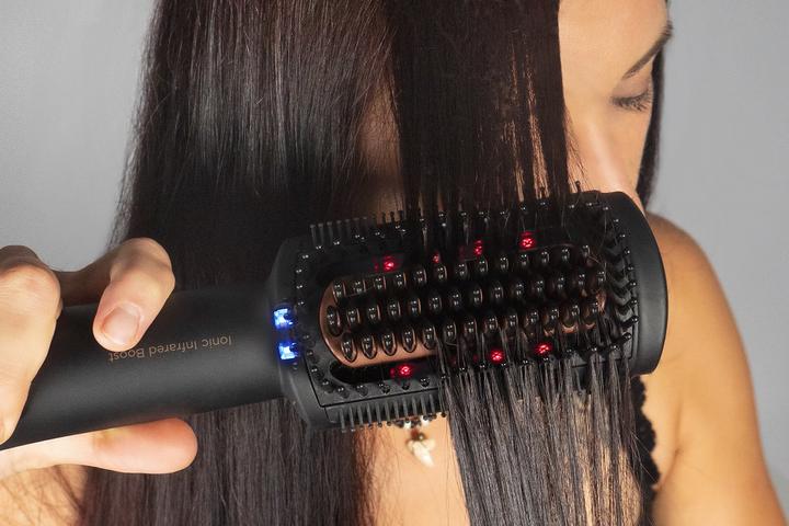 Immagine prodotto Concept VH6040 Apparecchiatura per lo styling dei capelli Spazzola ad aria calda a vapore Nero Bronzo 550 W