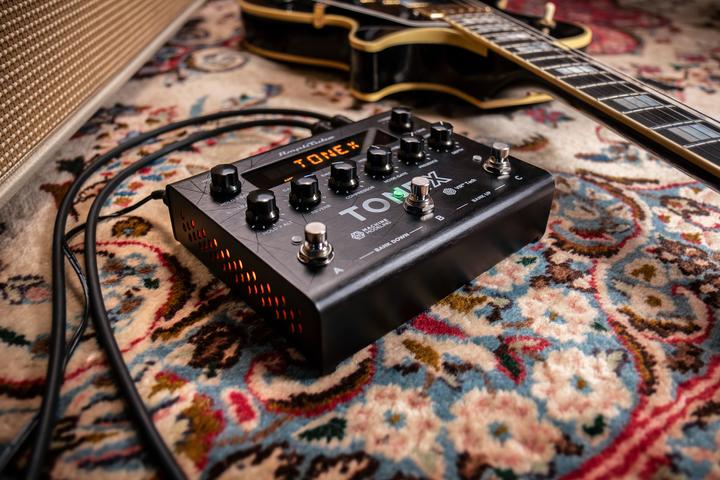 Actual product image IK Multimedia Tonex (Electric guitar)
