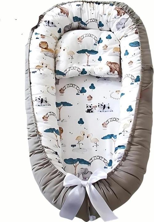 Milkii Baby cuddly nest with removable cushion, zoo