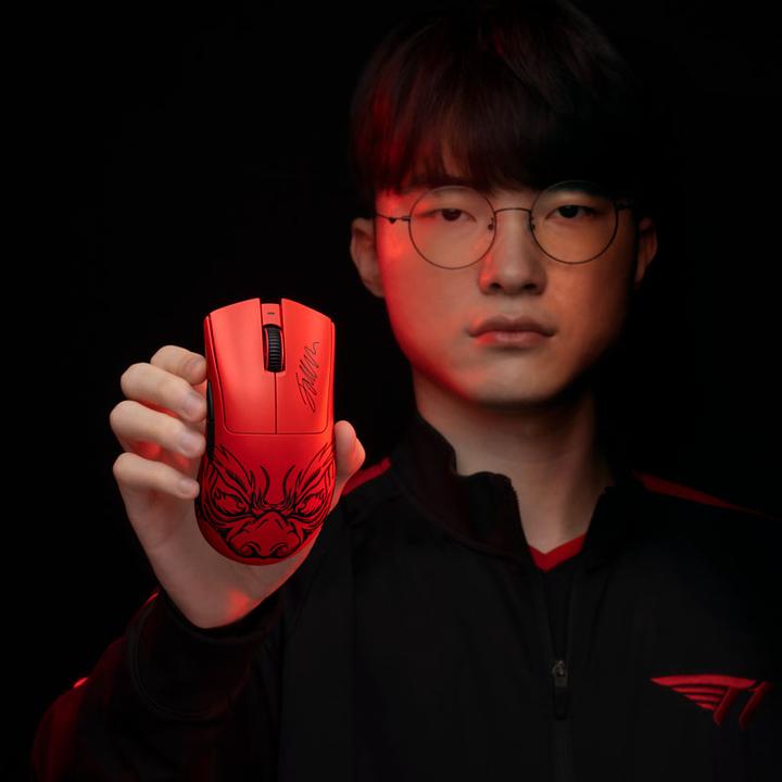 Immagine prodotto Razer Deathadder V3 Pro Faker Edition (Senza fili, Cablato)