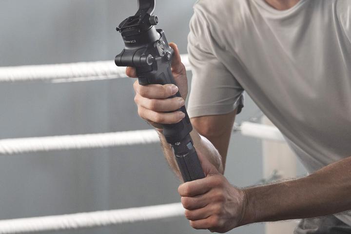 Produktbild DJI RSC 2 (Systemkamera, Spiegelreflexkamera, 3 kg)