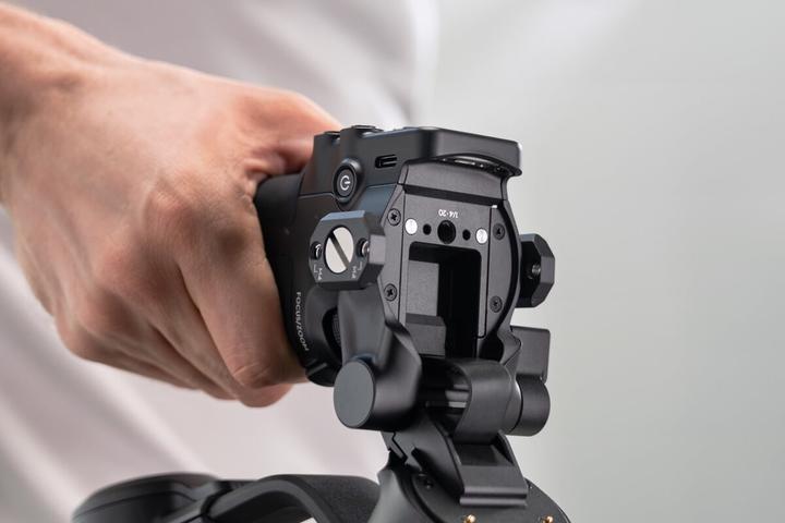Produktbild DJI RSC 2 (Systemkamera, Spiegelreflexkamera, 3 kg)