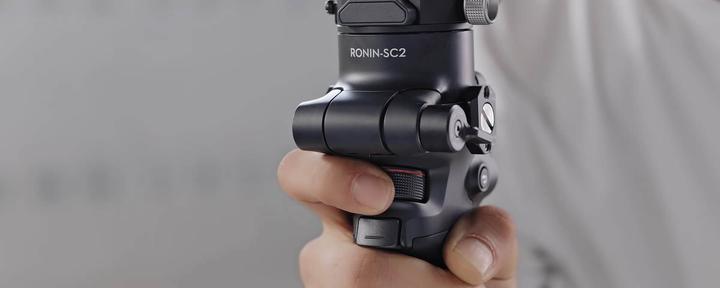 Produktbild DJI RSC 2 (Systemkamera, Spiegelreflexkamera, 3 kg)