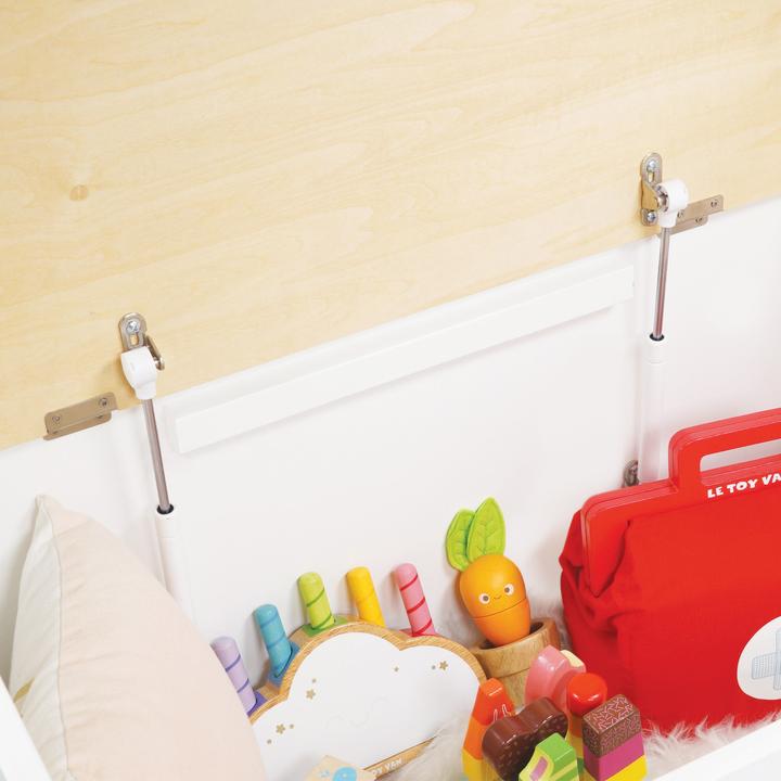 Actual product image Le Toy Van Toy Box