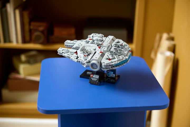 Produktbild LEGO Millennium Falcon (75375, LEGO Star Wars)