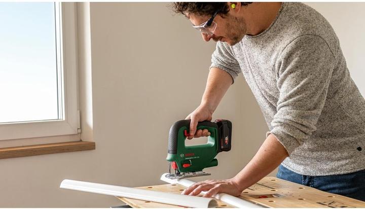 Actual product image Bosch Home & Garden UniversalSaw 18V-100