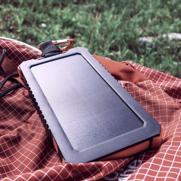 Actual product image Xtorm XR103 Solar Charger (5000 mAh, 1 W, 10 Wh)