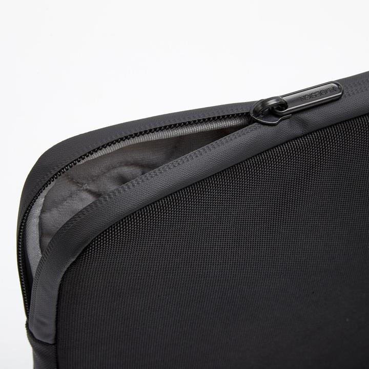 Actual product image XD Design LAPTOP COVER LAPTOP SLEEVE 16 BLACK P/N: P706.211 (16")