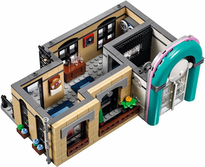 Image du produit LEGO Un dîner au centre-ville (10260, LEGO Creator Expert)