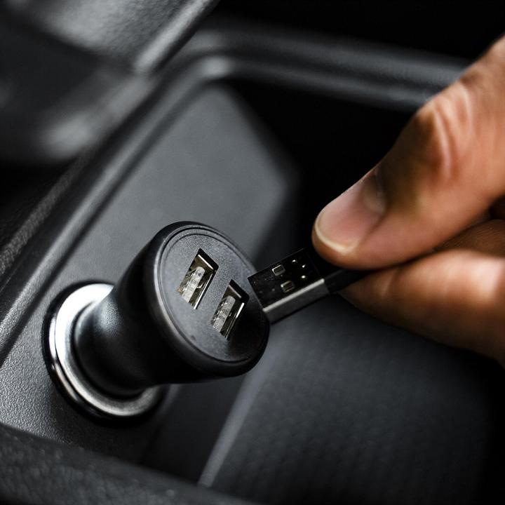 Image du produit Stier Chargeur automobile USB universel (5 V 1 A)