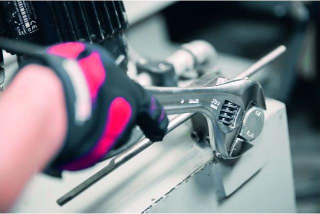 Actual product image Facom Adjustable wrench (17 mm)