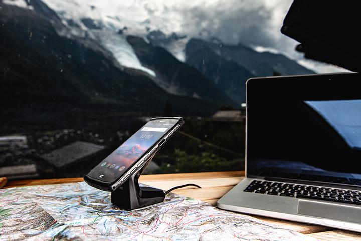 Actual product image Crosscall X-Dock charging station