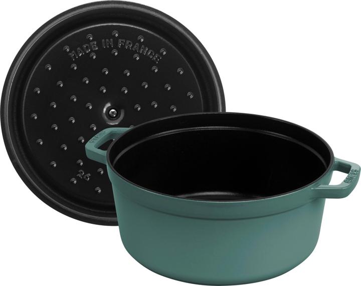 Actual product image Staub Cocotte 28 cm, round, eucalyptus, cast iron 6.7l (28 cm, Casserole + Stewpot, Cast iron)