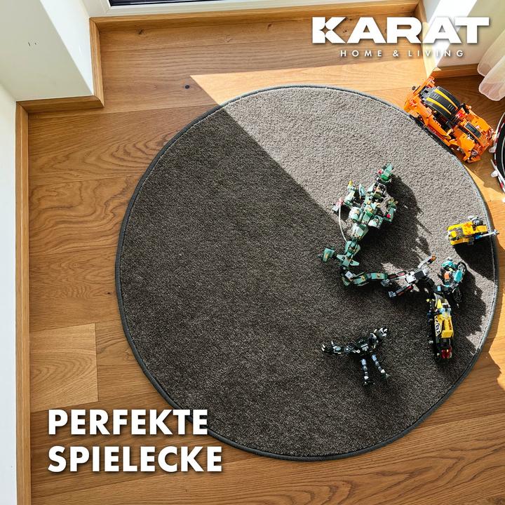 Actual product image Karat Crocodile (160 x 160 cm)