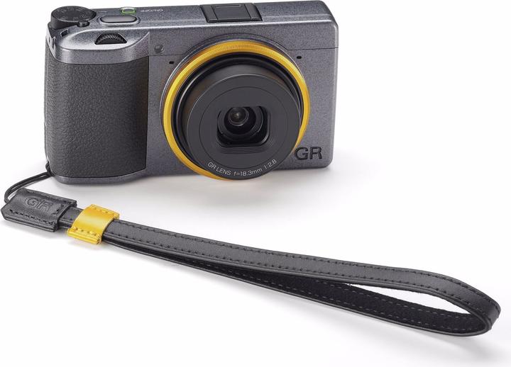 Produktbild RICOH Gr III (18.3mm, 24.24 Mpx, APS-C / DX)