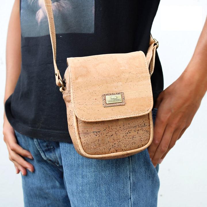 Produktbild Montado Kork Schultertasche «Cross Flap»