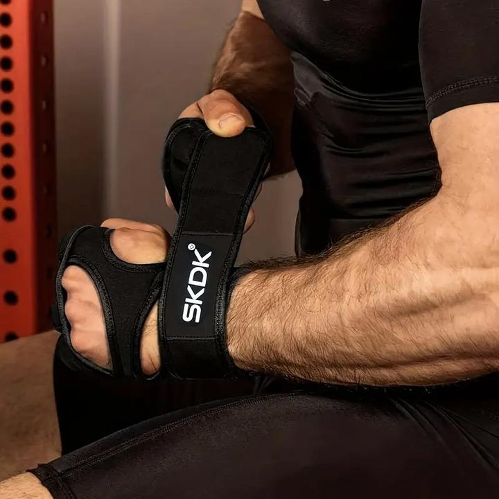 Actual product image Cbx Fitness-Handschuhe mit Handgelenkbandagen und Silikongel Grösse S (S)