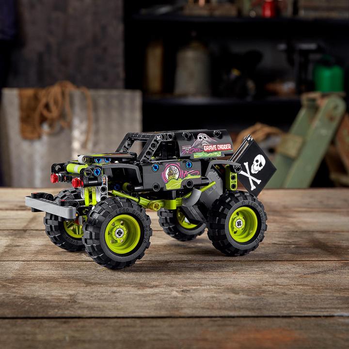 Actual product image LEGO Monster Jam Grave Digger (42118, LEGO Technic)